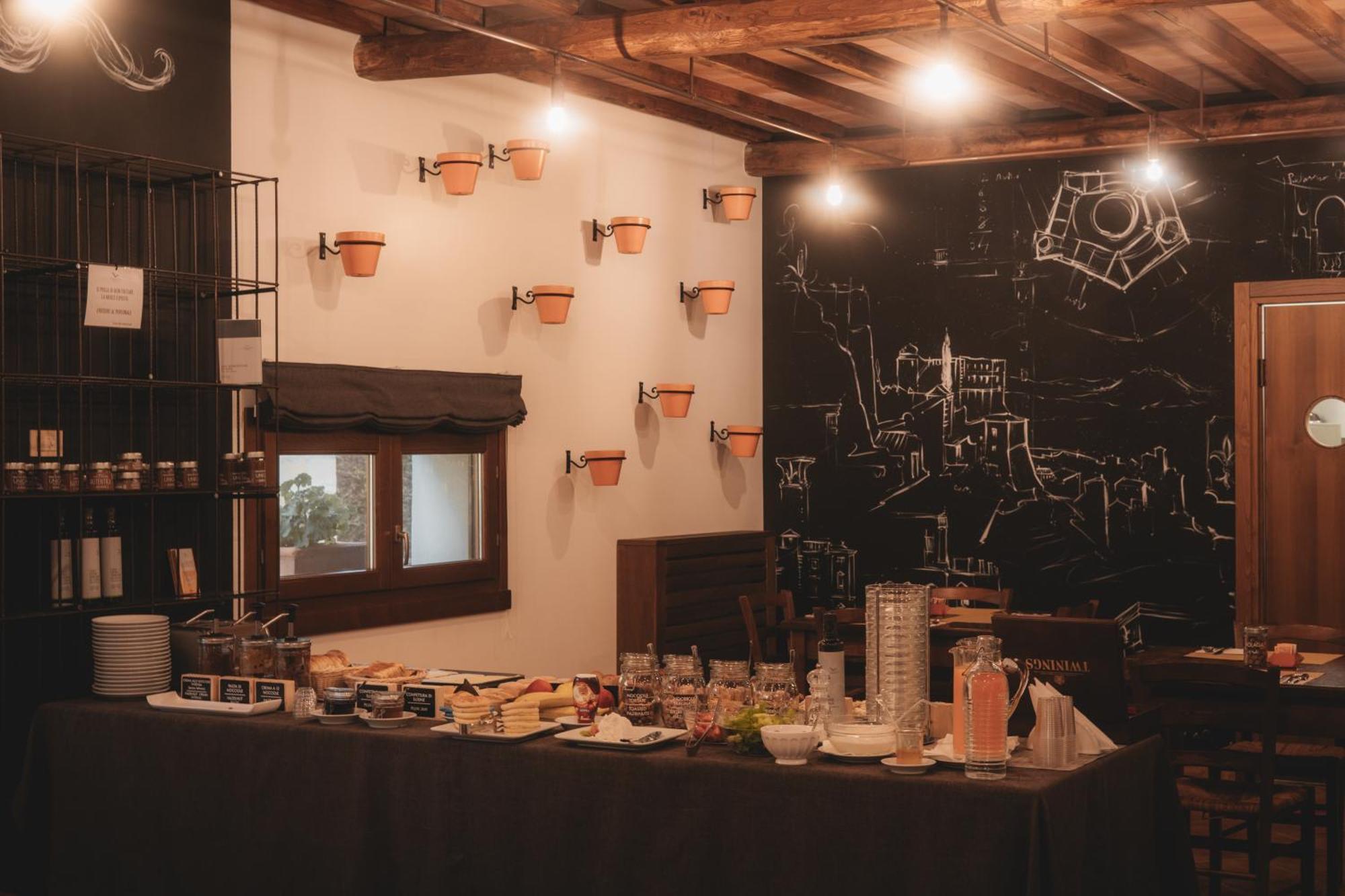 Agriturismo La Valle Di Vico Капрарола Екстериор снимка