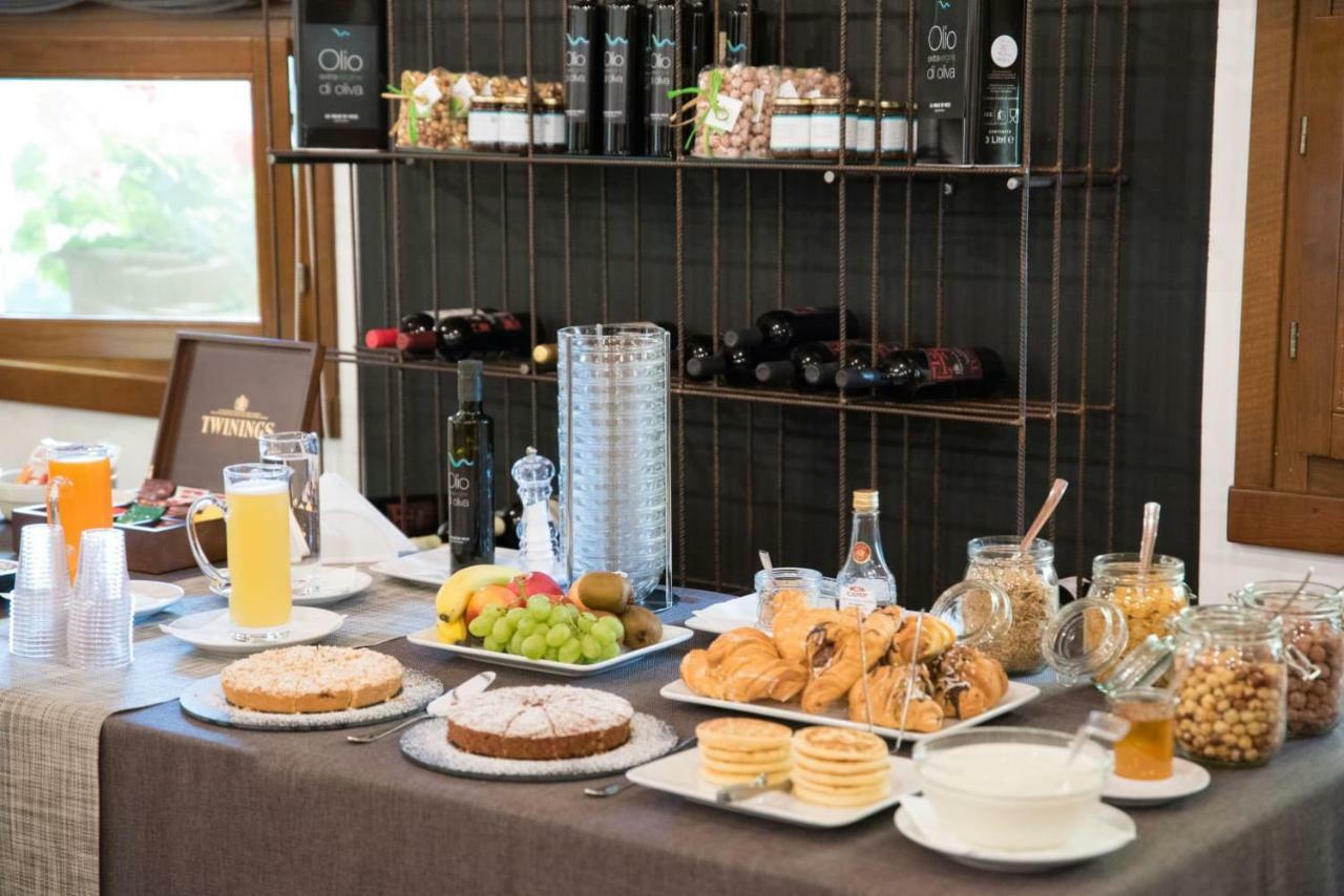 Agriturismo La Valle Di Vico Капрарола Екстериор снимка
